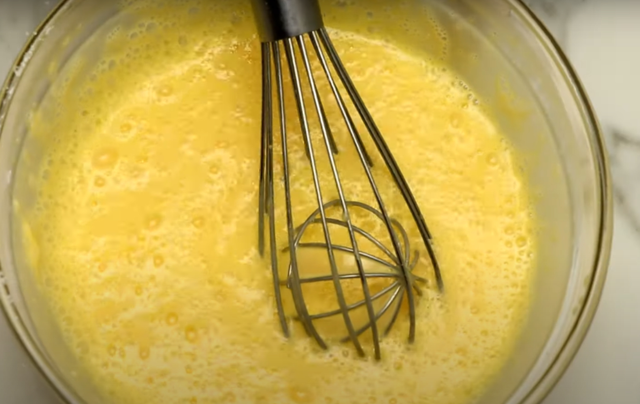 Польское пирожное &quot;Кремувка&quot;: рецепт нежного десерта с заварным кремом